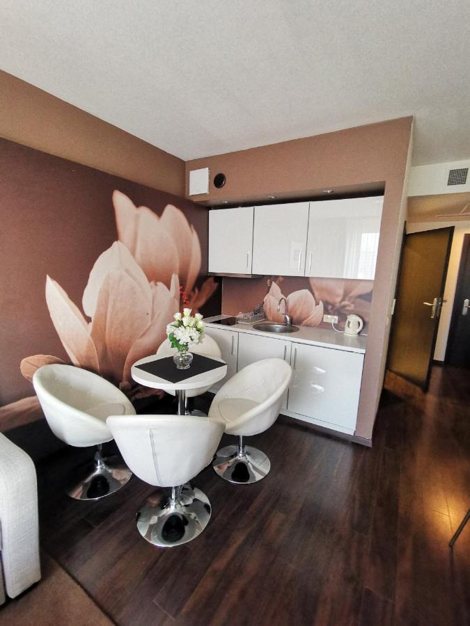 Apartament Prywatny Salon Z Aneksem Kuchennym I Sypialnia W Hotelu Diva Колобжег Екстериор снимка