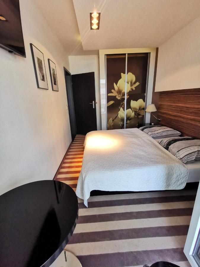 Apartament Prywatny Salon Z Aneksem Kuchennym I Sypialnia W Hotelu Diva Колобжег Екстериор снимка