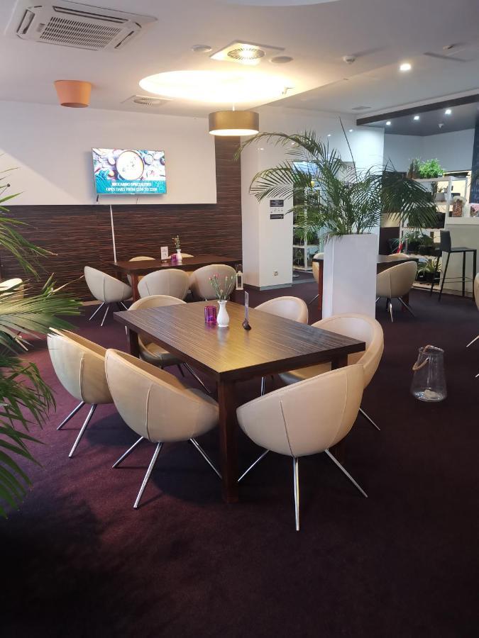Apartament Prywatny Salon Z Aneksem Kuchennym I Sypialnia W Hotelu Diva Колобжег Екстериор снимка