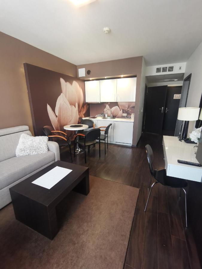 Apartament Prywatny Salon Z Aneksem Kuchennym I Sypialnia W Hotelu Diva Колобжег Екстериор снимка
